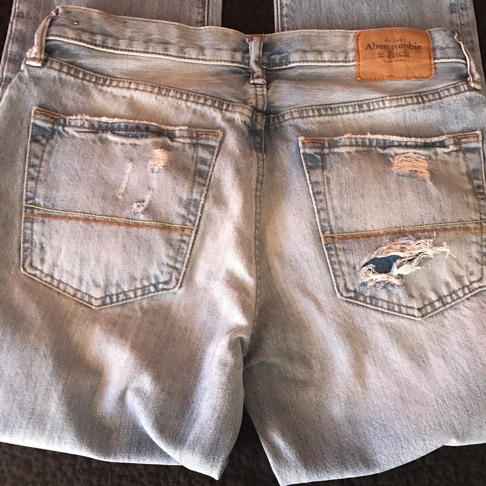 Men’s Ripped Jeans